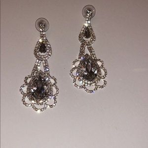 Diamond-like Sparkle Teardrop Earrings